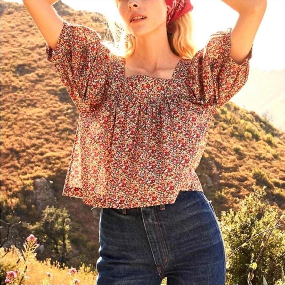 ISO Skyla top!!! Would love a size M, size S could work too